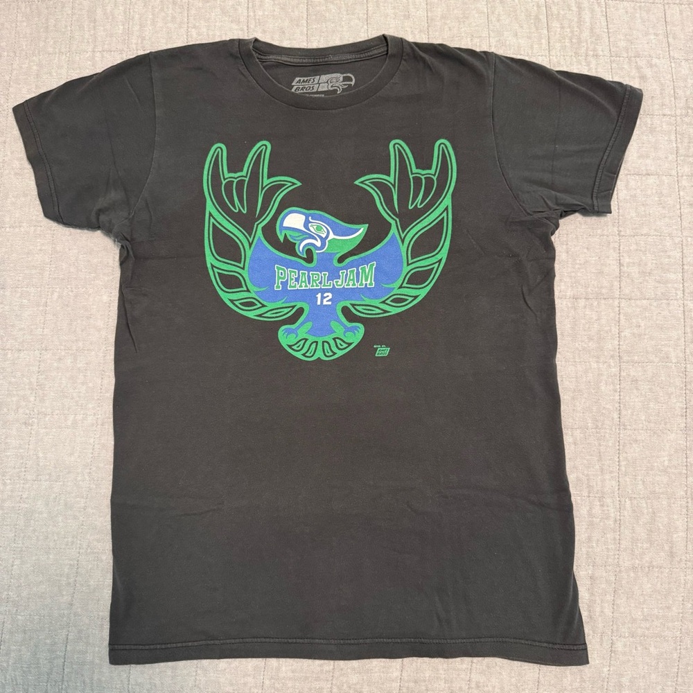 GO SEAHAWKS! USED. Official Pearl Jam vs Ames Bros merch.